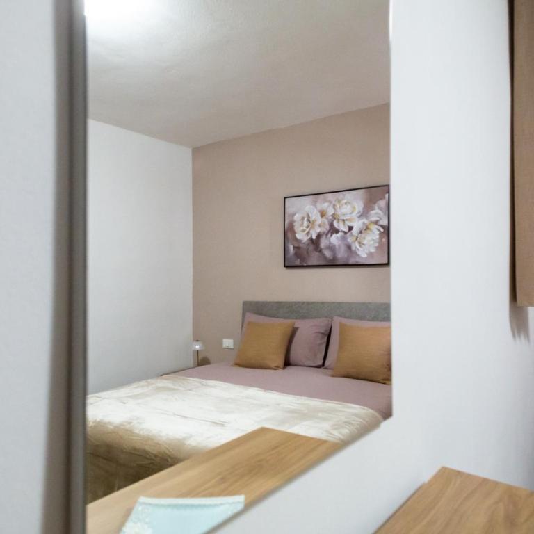 La Casa Sotto il Campanile - Two-Bedroom Apartment with Terrace - 15