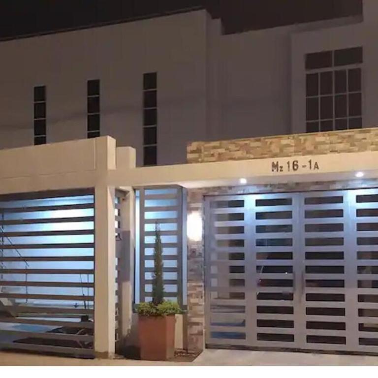 Super apartaestudio No1 Urb Don Miguel - One-Bedroom Apartment - 4