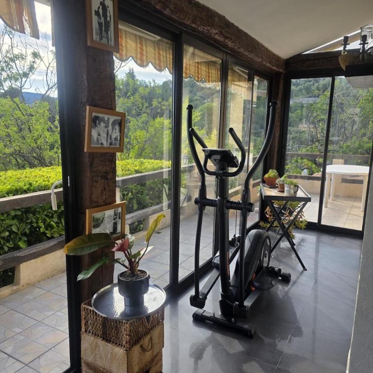 Un havre de paix à 30 min de Nice, jardin privé - Villa 2 Chambres - 24