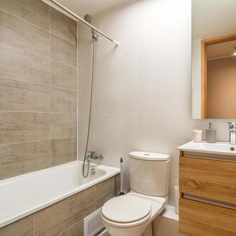 HOM I 3D2B Terraza, Piscina, Estacionamiento, Calefacción - Apartment - 9