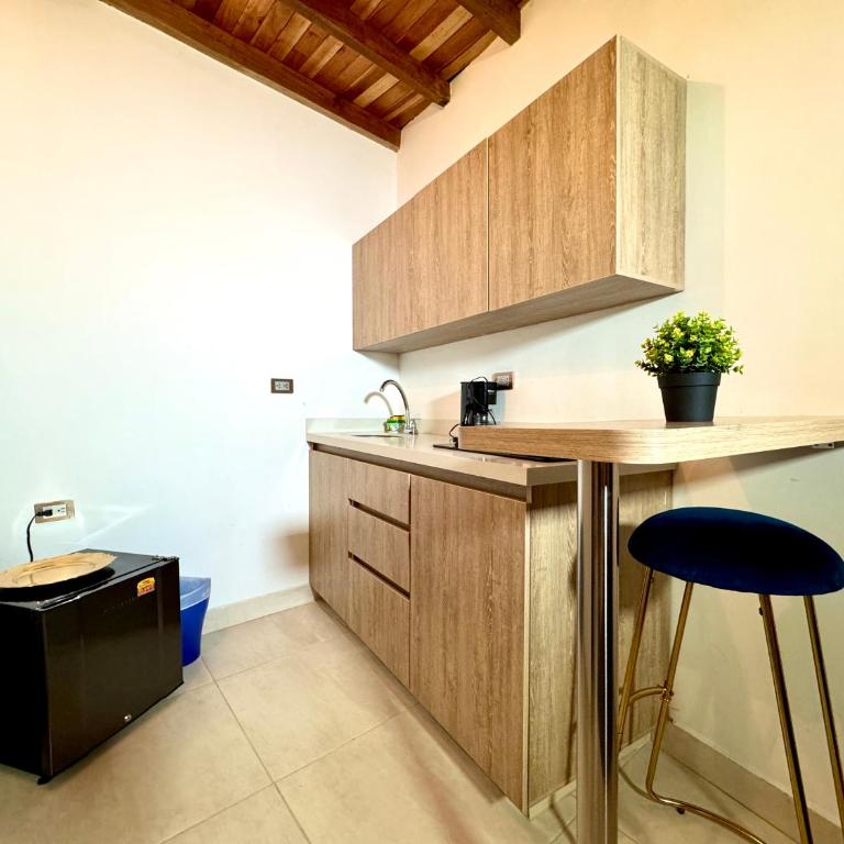 Urbanity Living La 70 Medellin - Apartment - 4