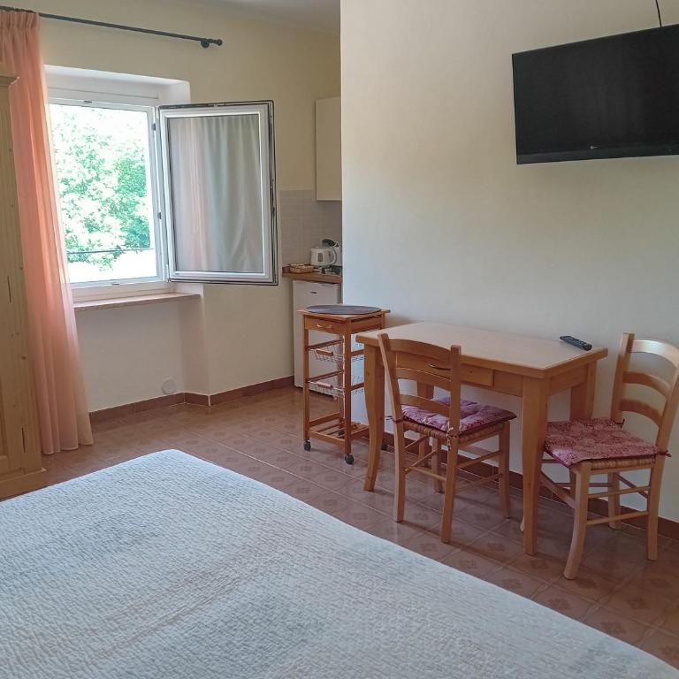Agriturismo Ca' Castellani - Chambre Lit King-Size - Vue sur Jardin - 8