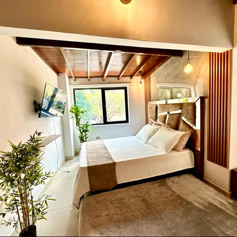 Urbanity Living La 70 Medellin - Deluxe One-Bedroom Apartment - 2