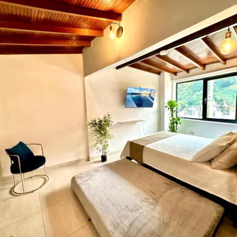 Urbanity Living La 70 Medellin - Deluxe One-Bedroom Apartment - 3