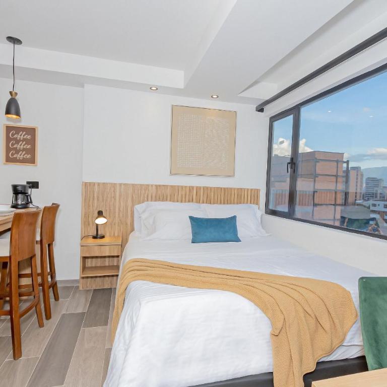 Bloom - One-Bedroom Apartment with View - 12