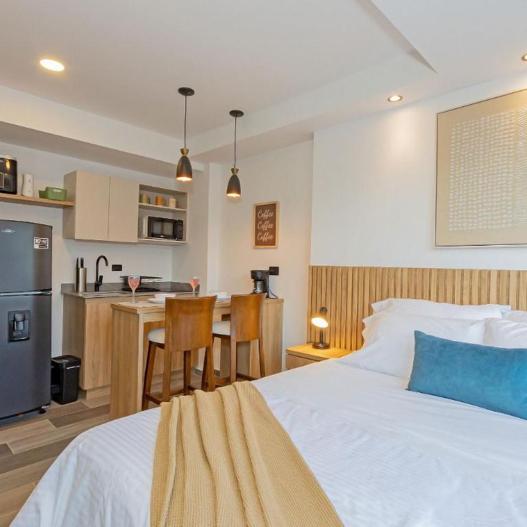 Bloom - One-Bedroom Apartment with View - 13
