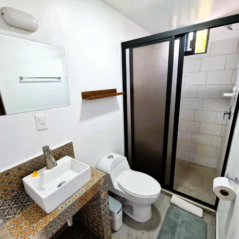 Casona 46 STUDIOS ITESM CEM Estudiantes Empresas Ejecutivos Familias Factura 10min Izcalli-15min Esmeralda-20min Sátelite-25min AIFA - Habitación Doble - 27