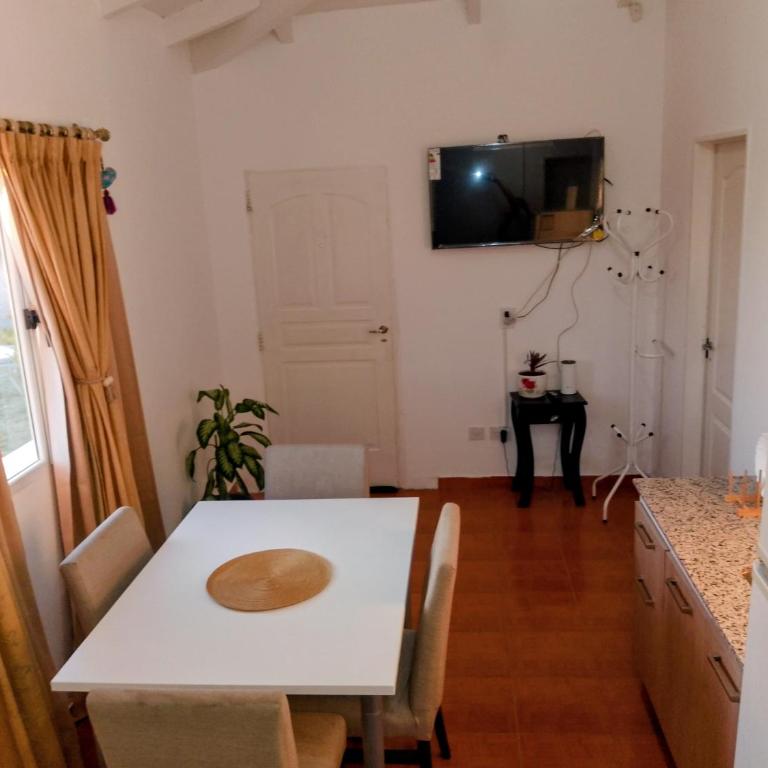 Depto Muy Patagónico, lindo y cómodo - One-Bedroom Apartment - 10