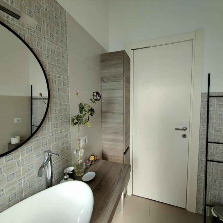 Private bedroom, bathroom, and terrace, metro, no kitchen - Doppelzimmer mit eigenem Bad - 3