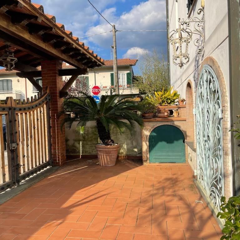 Raffinato attico vicino al mare con solarium Lido di Camaiore - Maisonette Studio - 2