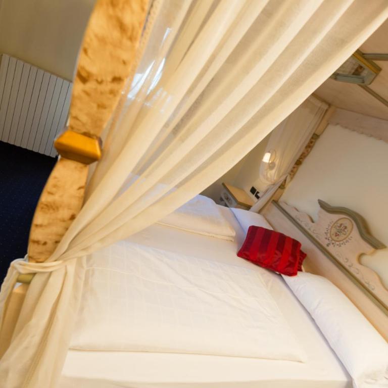 Hotel Touring - Suite Deluxe - 3