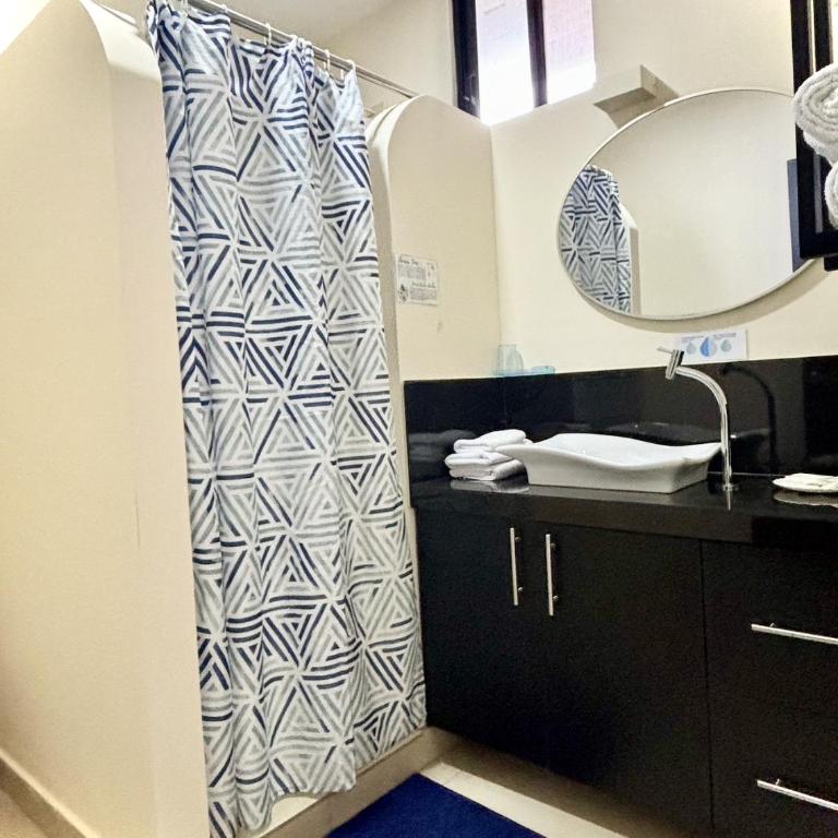 Stay With Islanders! - One-Bedroom Apartment - 4
