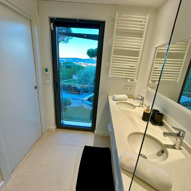 Superbe villa Vue mer - 5 suites - centre & plage à 8' - Villa - 18