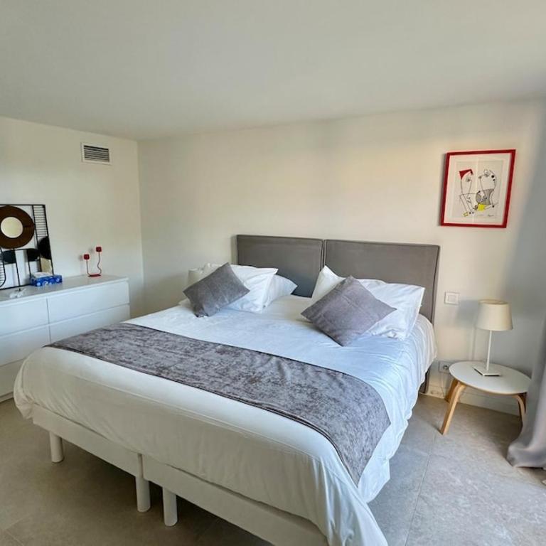 Superbe villa Vue mer - 5 suites - centre & plage à 8' - Villa - 27