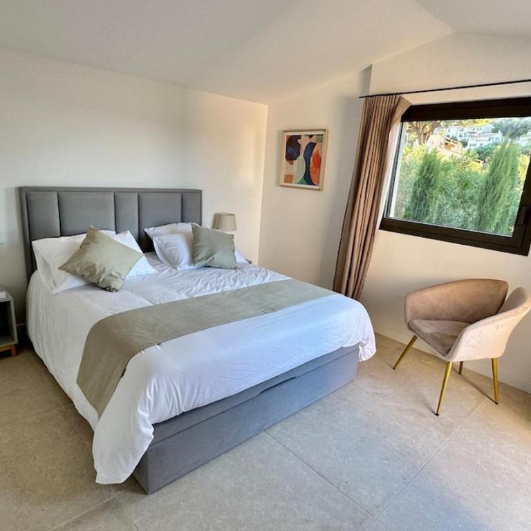 Superbe villa Vue mer - 5 suites - centre & plage à 8' - Villa - 23