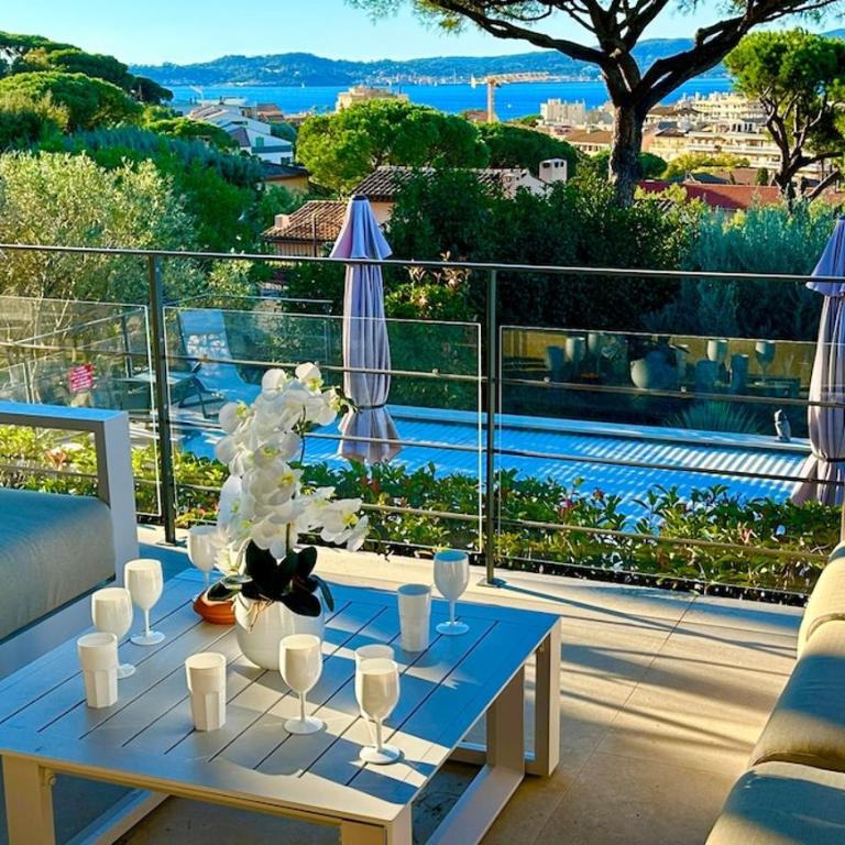 Superbe villa Vue mer - 5 suites - centre & plage à 8' - Villa - 14
