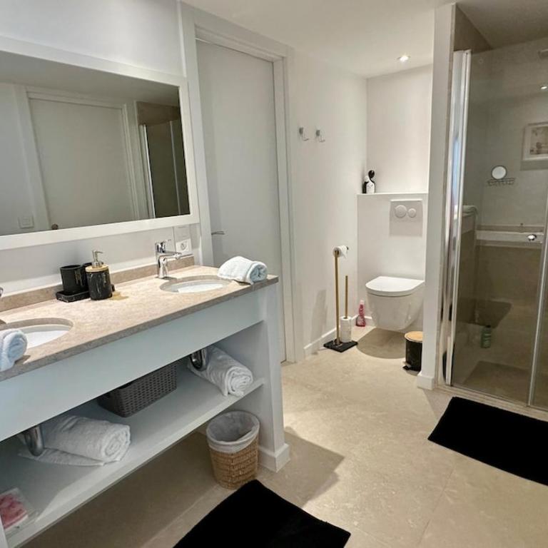 Superbe villa Vue mer - 5 suites - centre & plage à 8' - Villa - 33