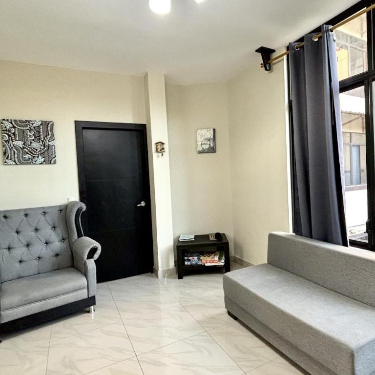 Stay With Islanders! - One-Bedroom Apartment - 8