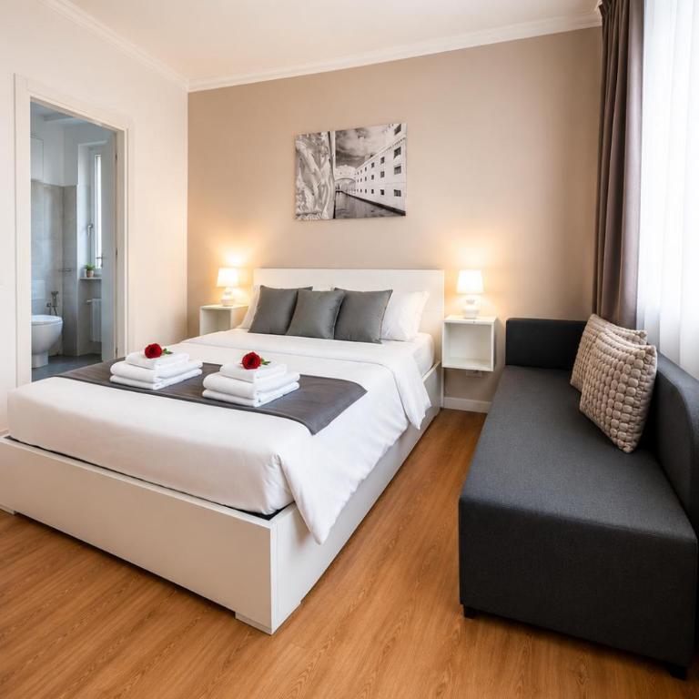 Corso Venezia - Chambre Double avec Salle de Bains Privative - 11