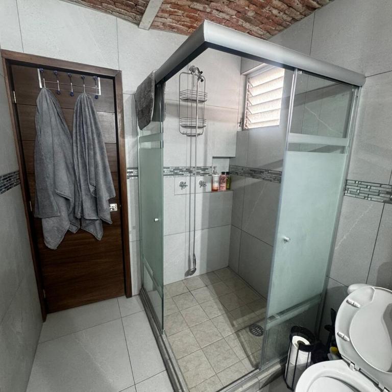Rock star location, a block to everything in Providencia - Two-Bedroom Apartment - 5