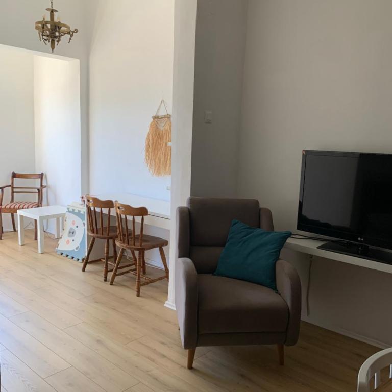 Homey 2-Level Apt with Piano, Workspace & Terraces - Apartment mit 1 Schlafzimmer - 36