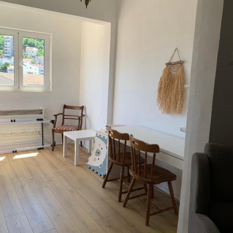 Homey 2-Level Apt with Piano, Workspace & Terraces - Apartment mit 1 Schlafzimmer - 12