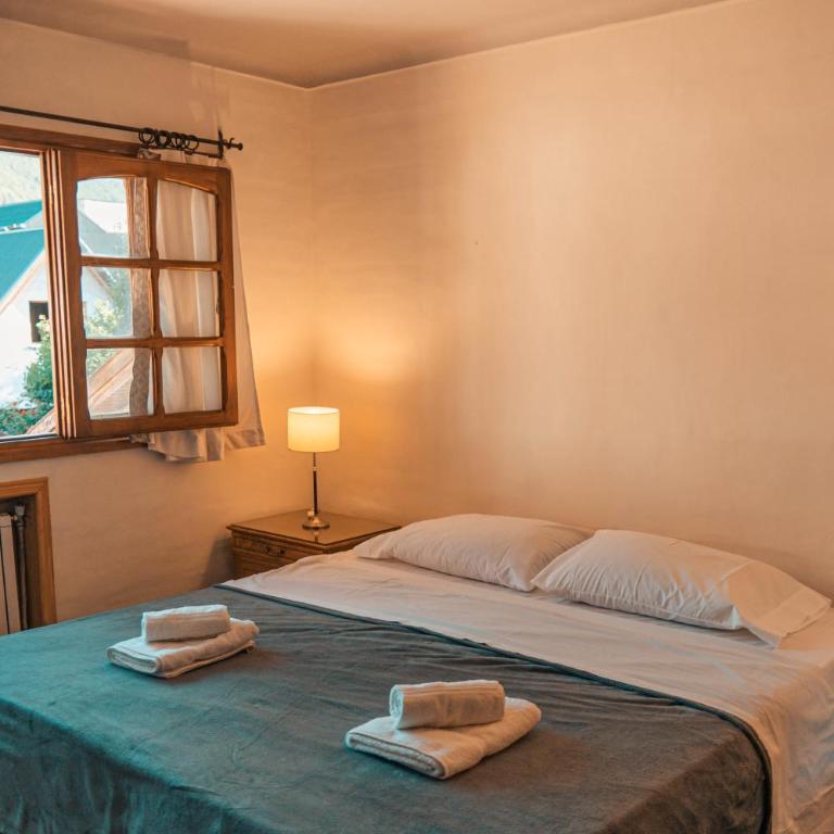 Casa 45 - Habitación Doble con baño privado - 1 o 2 camas - 5