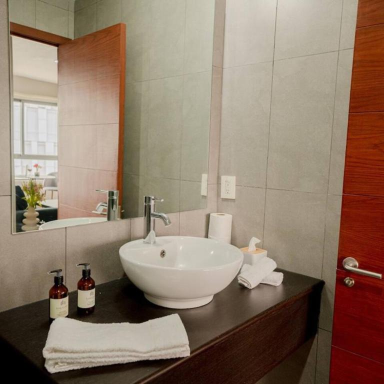 4C- Apartment W pool, gym, high speed WiFi 1BR - One-Bedroom Apartment - 16