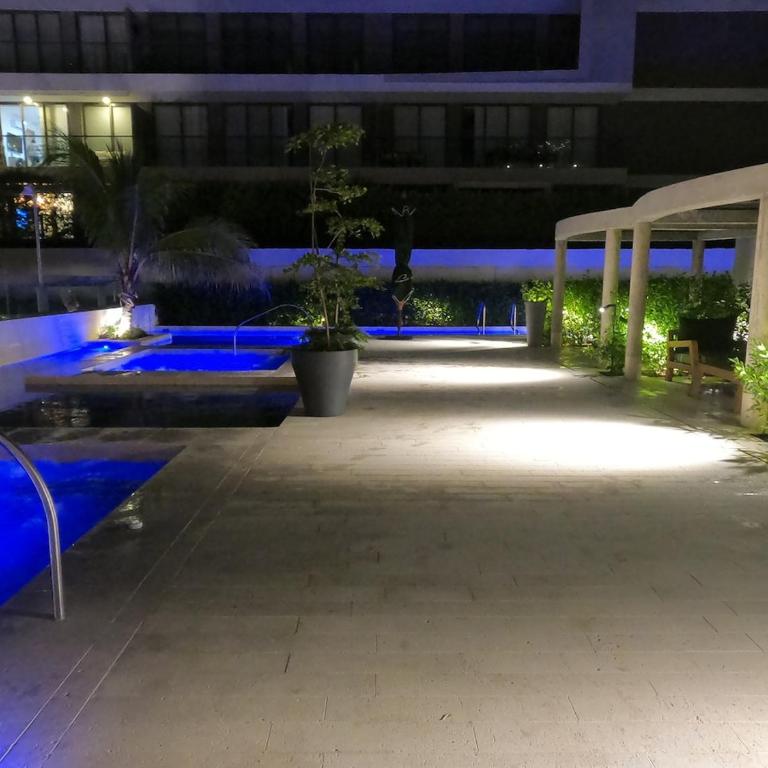 Beachfront Penthouse Spacious, Gym, Pool, 7PPL - Three-Bedroom Apartment - 16