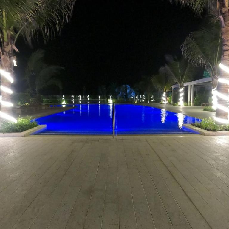 Beachfront Penthouse Spacious, Gym, Pool, 7PPL - Three-Bedroom Apartment - 26