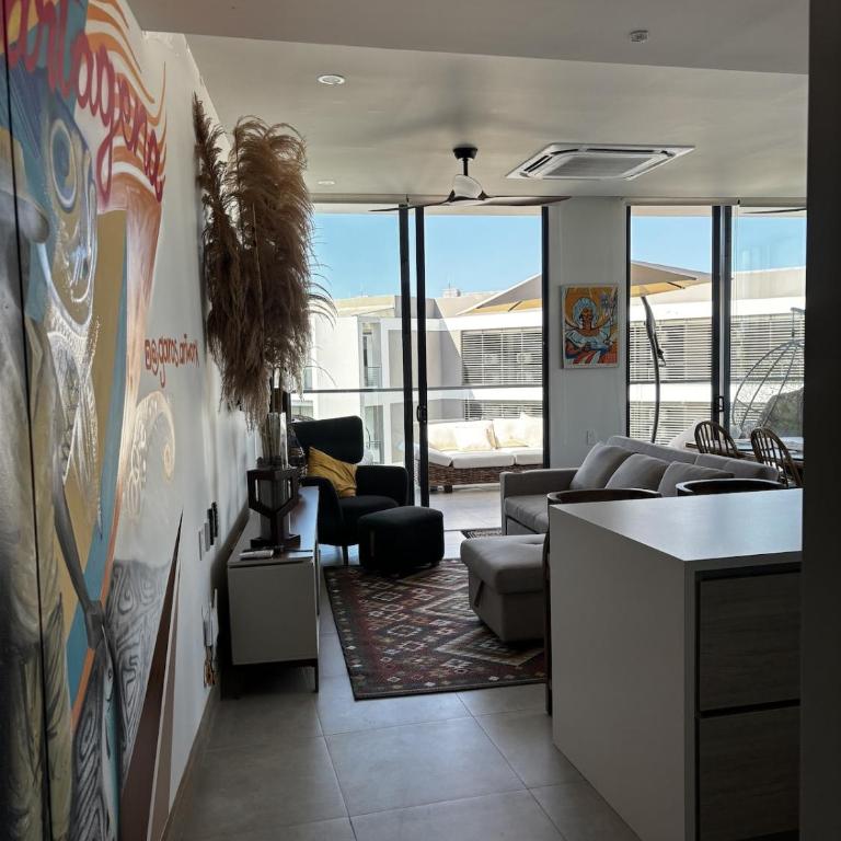 Beachfront Penthouse Spacious, Gym, Pool, 7PPL - Three-Bedroom Apartment - 37