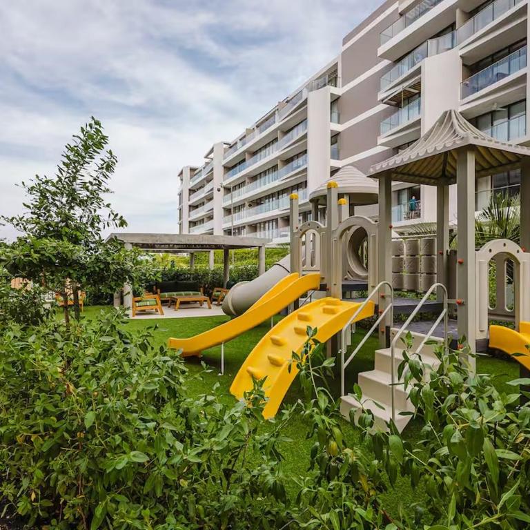 Beachfront Penthouse Spacious, Gym, Pool, 7PPL - Three-Bedroom Apartment - 38