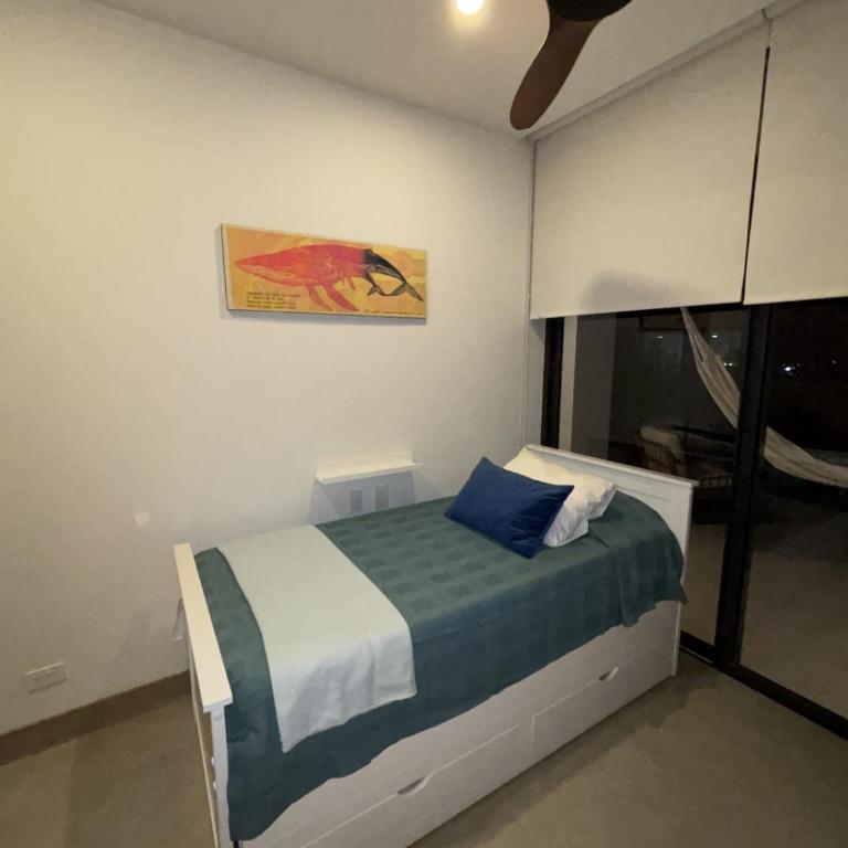 Beachfront Penthouse Spacious, Gym, Pool, 7PPL - Three-Bedroom Apartment - 46
