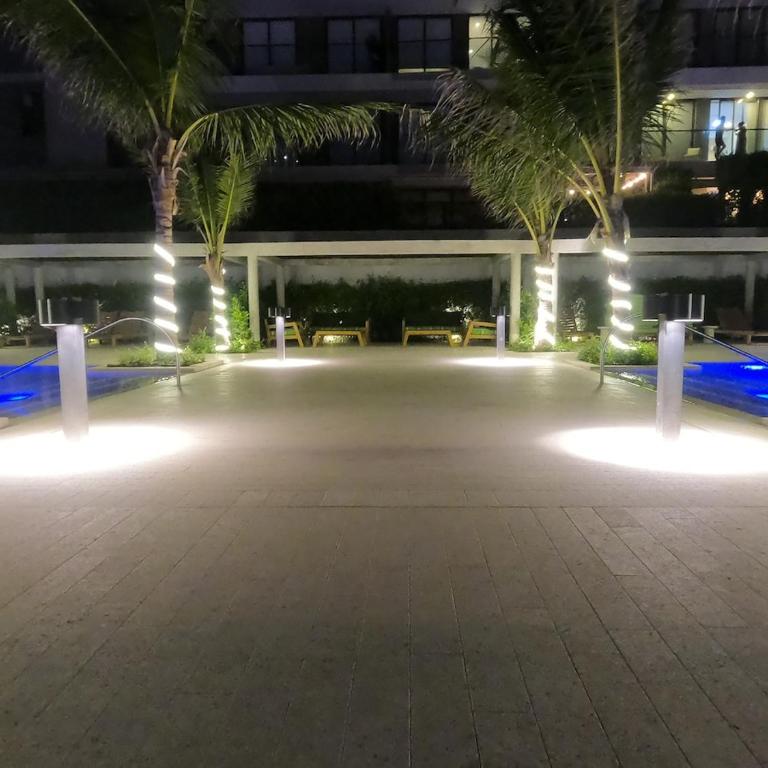 Beachfront Penthouse Spacious, Gym, Pool, 7PPL - Three-Bedroom Apartment - 57
