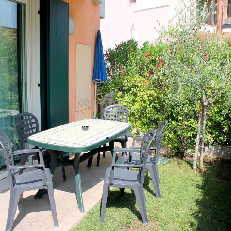 Small residence with swimming pool and 8 lovely apartments - Casa de vacaciones de 2 dormitorios - 54