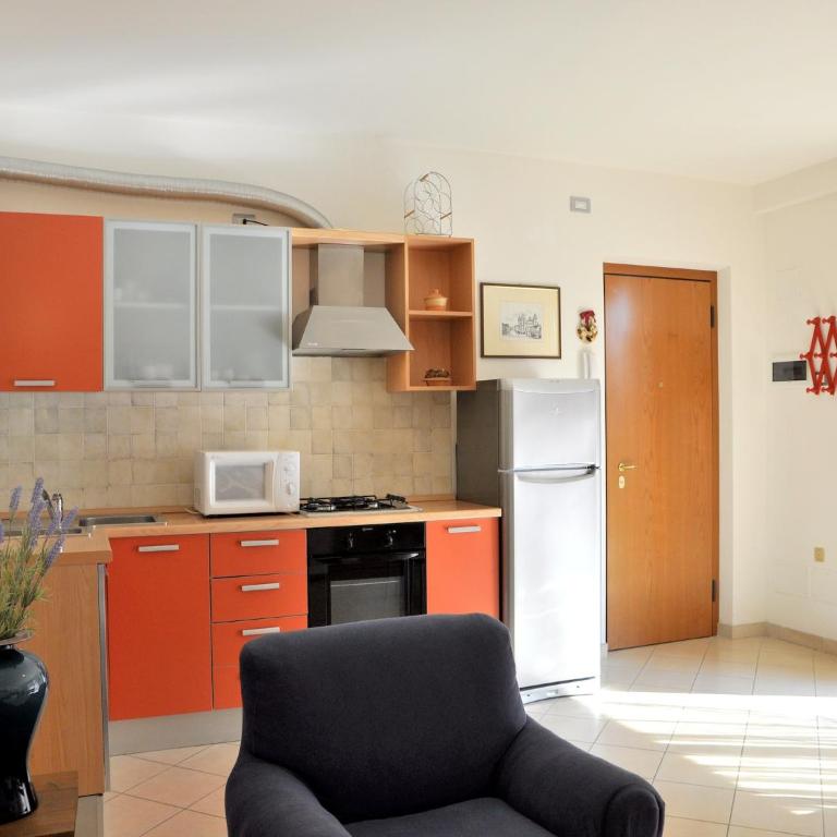 Small residence with swimming pool and 8 lovely apartments - Casa de vacaciones de 2 dormitorios - 49