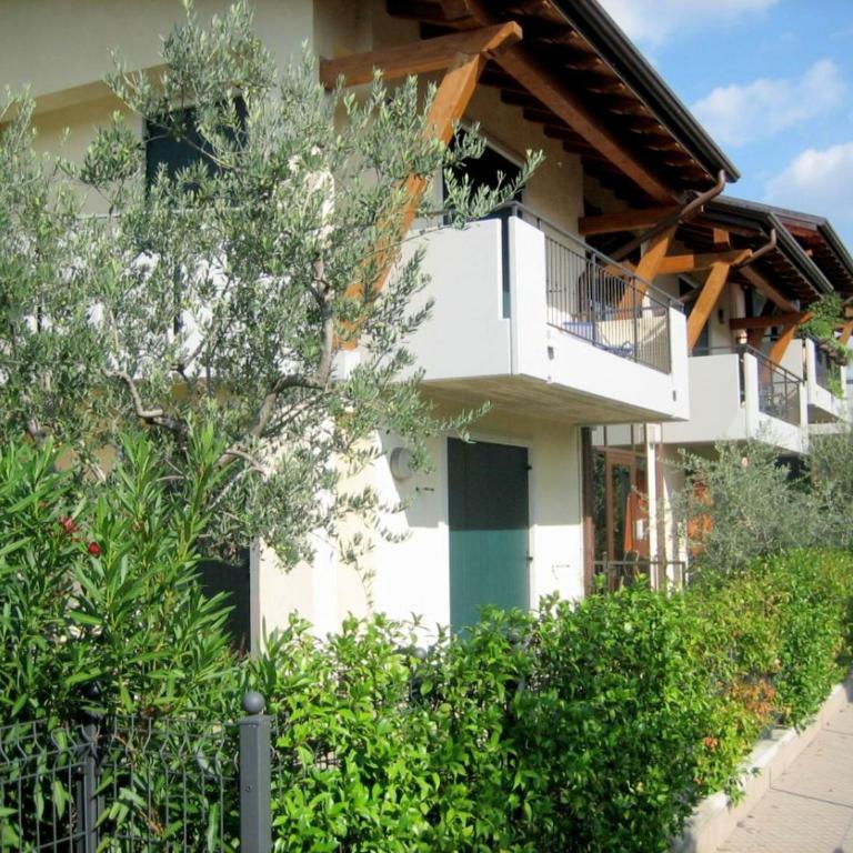Small residence with swimming pool and 8 lovely apartments - Casa de vacaciones de 2 dormitorios - 1