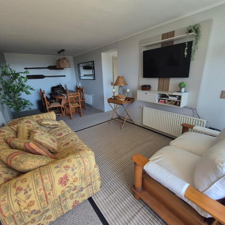 Departamento en Costanera de Villarrica - Three-Bedroom Apartment - 1