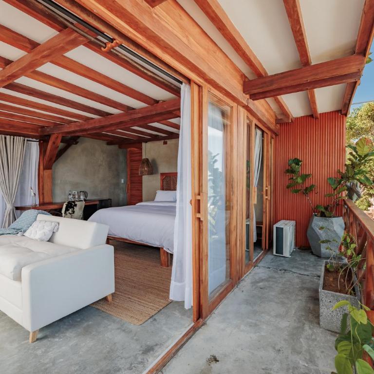 Jaguar Beachfront Ecohotel & Spa - Superior Suite with Sea View - 21