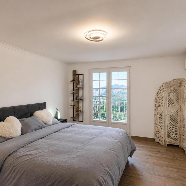 Cozy Home In Cavalaire- Sur- Mer - Five-Bedroom House - 8
