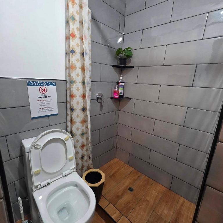 Lima Airport Hostel - FREE AIRPORT PICK UP - Habitación Individual con baño privado - 8