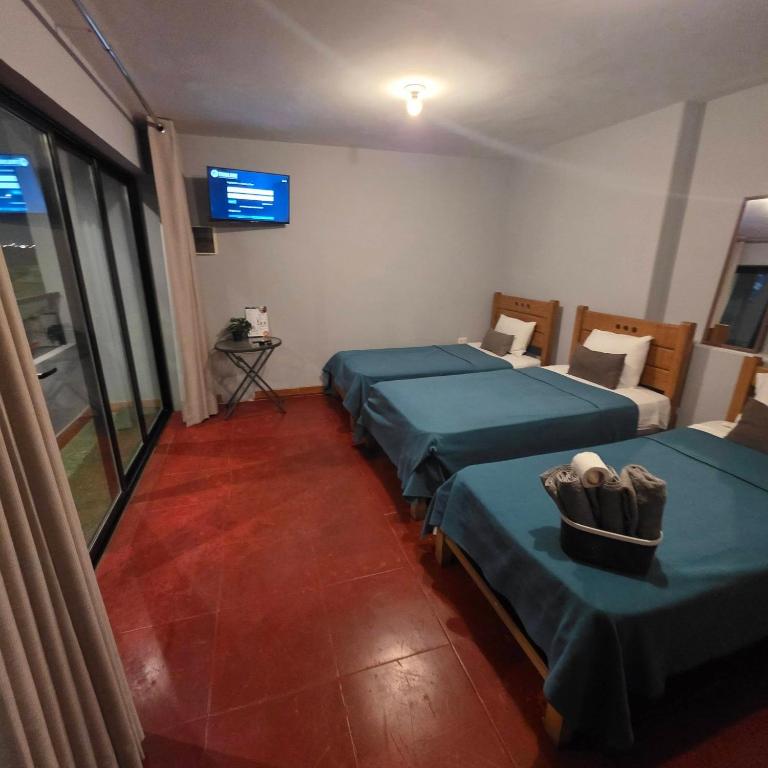 Lima Airport Hostel - FREE AIRPORT PICK UP - Habitación Triple con baño privado - 19