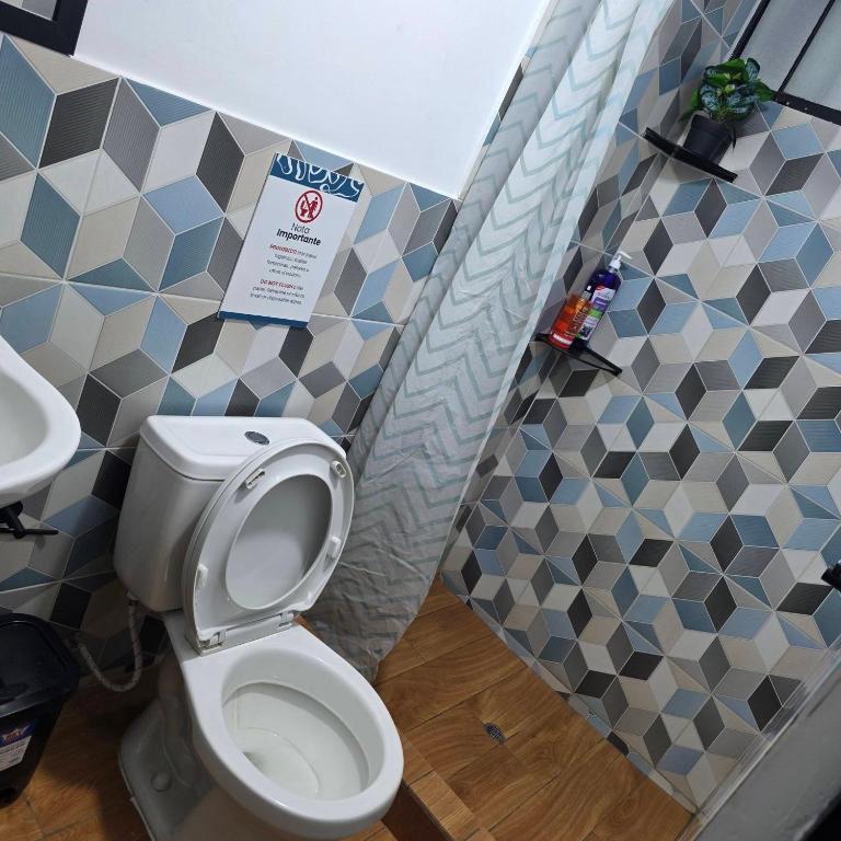 Lima Airport Hostel - FREE AIRPORT PICK UP - Habitación Individual con baño privado - 15