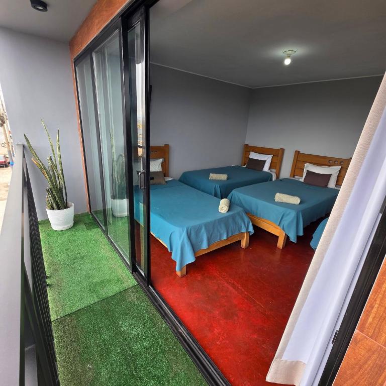 Lima Airport Hostel - FREE AIRPORT PICK UP - Habitación Cuádruple con baño privado - 11