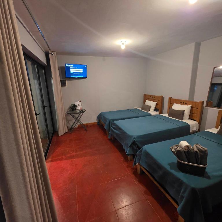 Lima Airport Hostel - FREE AIRPORT PICK UP - Habitación Triple con baño privado - 41