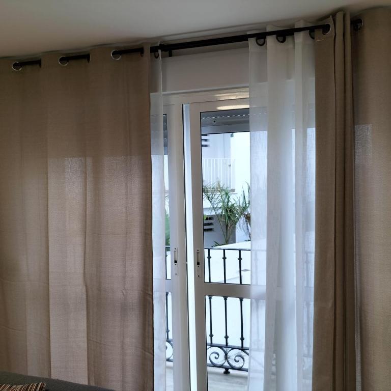 RECIÉN REFORMADO Apartamento Mar & Vida 1º linea de playa Wifi y AC - Apartment mit 2 Schlafzimmern - 14