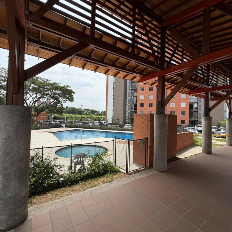 Moderno y Exclusivo Apto cerca a Jardín Plaza - Two-Bedroom Apartment - 18