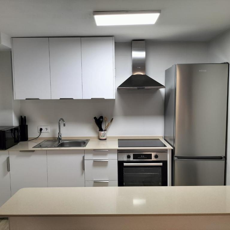 RECIÉN REFORMADO Apartamento Mar & Vida 1º linea de playa Wifi y AC - Apartment mit 2 Schlafzimmern - 16
