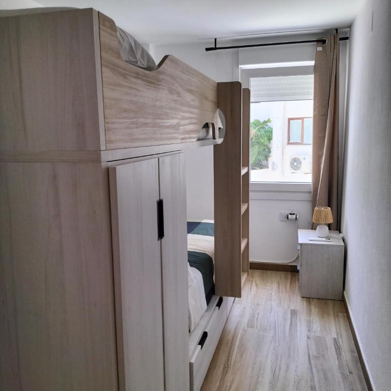 RECIÉN REFORMADO Apartamento Mar & Vida 1º linea de playa Wifi y AC - Apartment mit 2 Schlafzimmern - 35