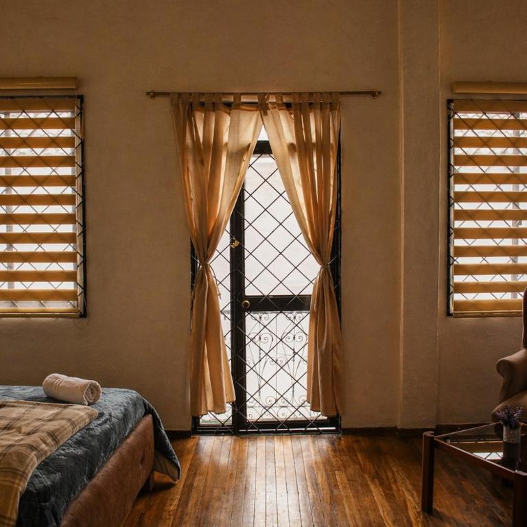 Suite Colonial Patrimonio UNESCO Centro Histórico Cuenca - One-Bedroom Apartment - 7